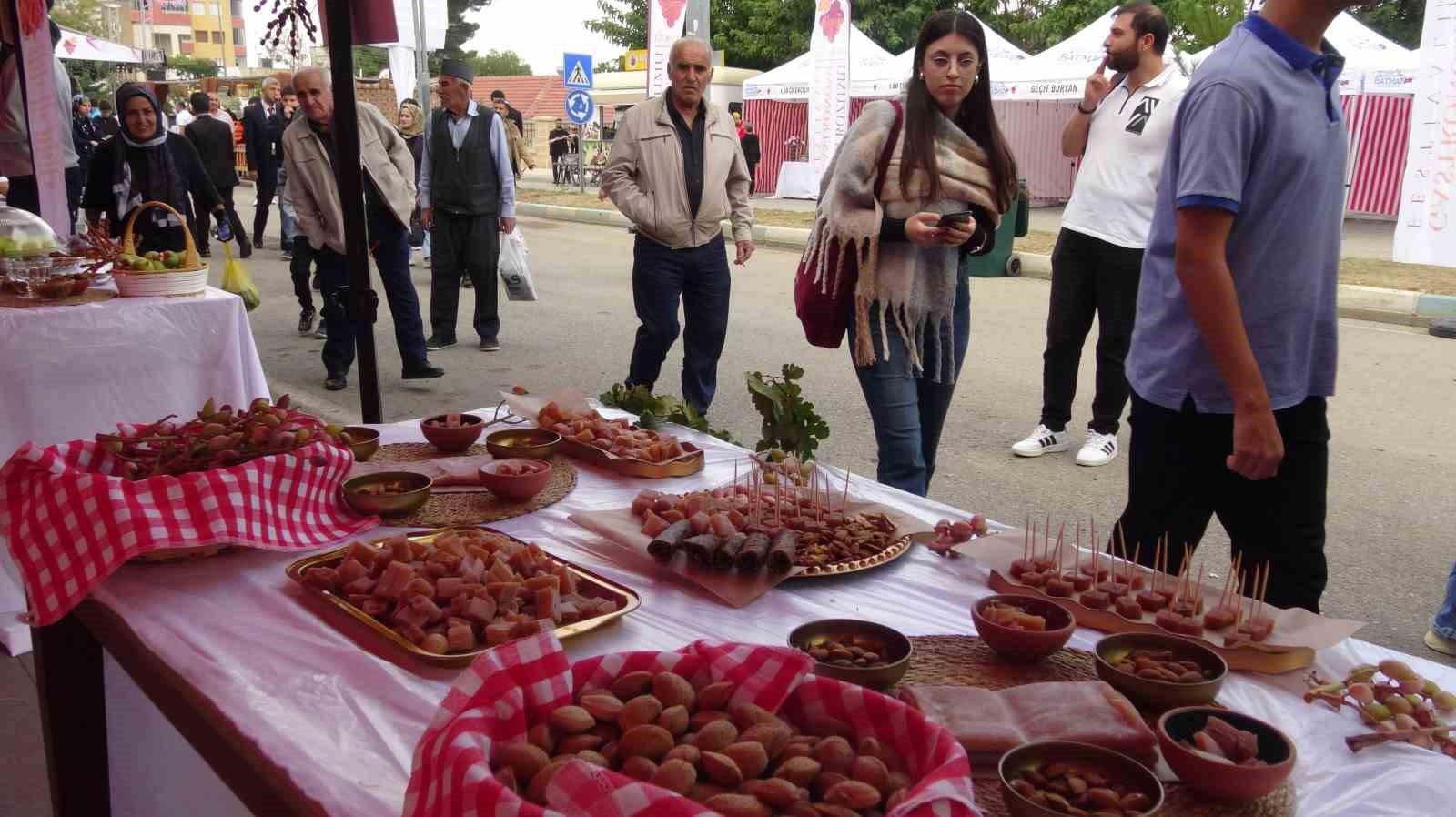BATMAN’DA LEZZET ŞÖLENİ: BAĞ BOZUMU VE GASTRONOMİ FESTİVALİ KAPILARINI AÇTI