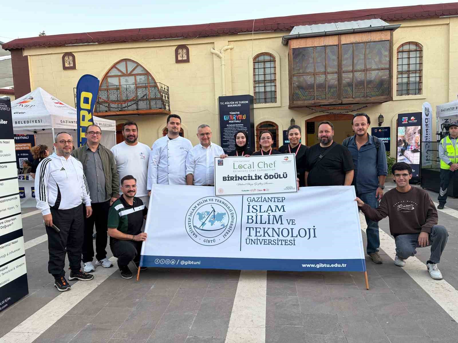 GİBTÜ’LÜ GENÇ ŞEFLER GASTROANTEP 2026’DA BİRİNCİLİK KÜRSÜSÜNE ÇIKTI