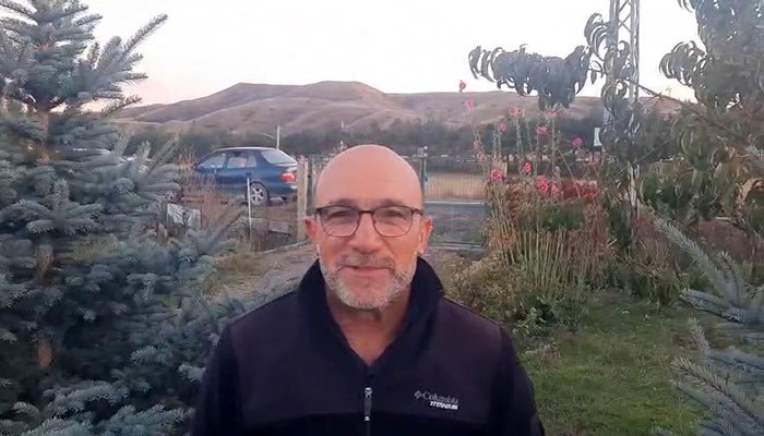 SİVAS’TA TREN YOLUNDA GÖRÜLEN VAŞAK AİLESİ CEP TELEFONU KAMERASIYLA GÖRÜNTÜLENDİ