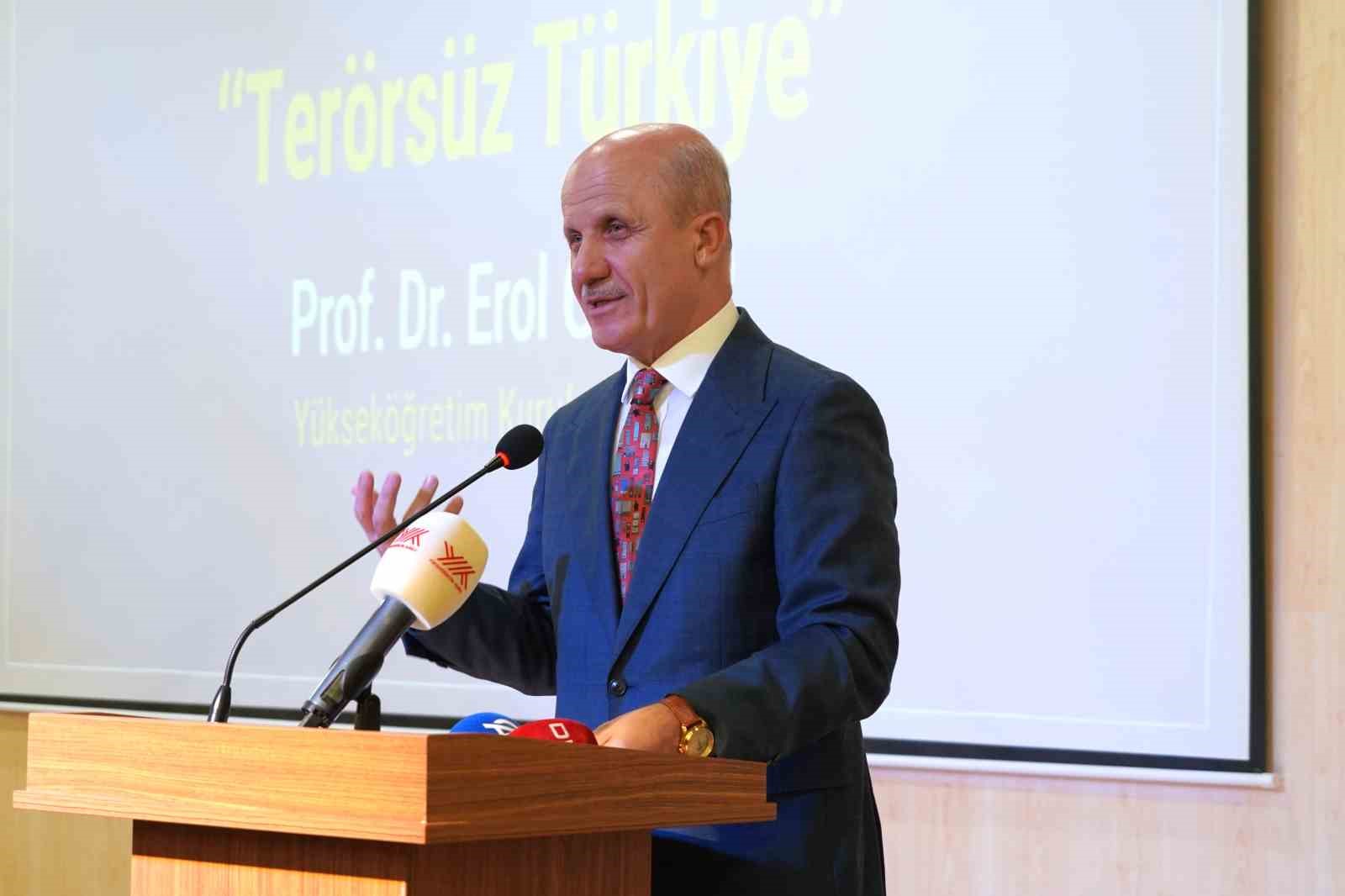 YÖK BAŞKANI ÖZVAR’DAN ÇOKTAN SEÇMELİ SINAV YÖNTEMİ KONUSUNDA ÜNİVERSİTELERE ÇAĞRI