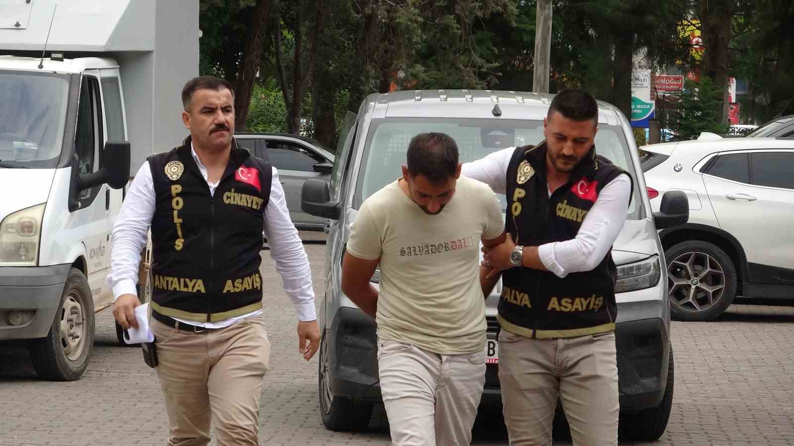 ANTALYA’DAKİ KADIN CİNAYETİ ZANLISI TUTUKLANDI