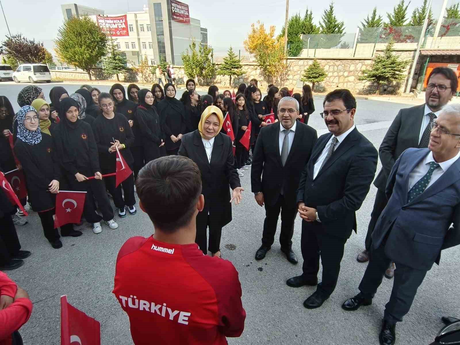 BAKAN YARDIMCISI ÖKTEN, ÇORUM’DA EĞİTİM YÖNETİCİLERİYLE BULUŞTU