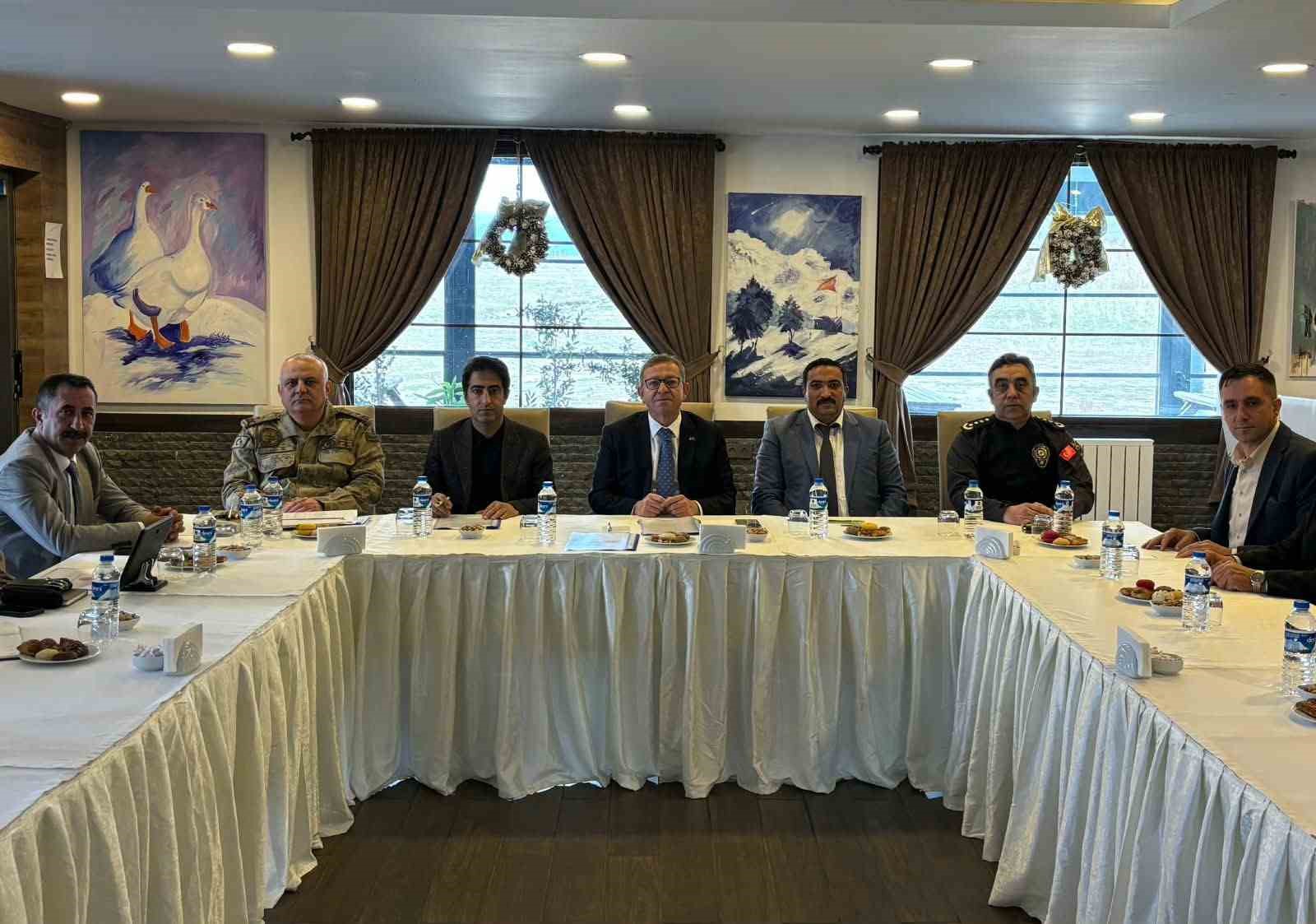 SARIKAMIŞ KAYAK MERKEZİ’NDE YENİ SEZON HAZIRLIKLARI MASAYA YATIRILDI