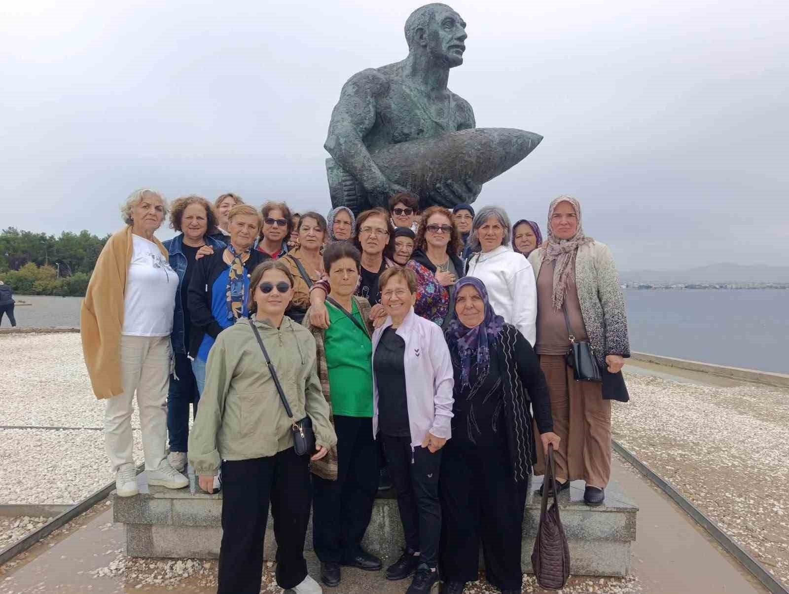 SARIGÖLLÜ KADINLAR ÇANAKKALE’YE HAYRAN KALDI
