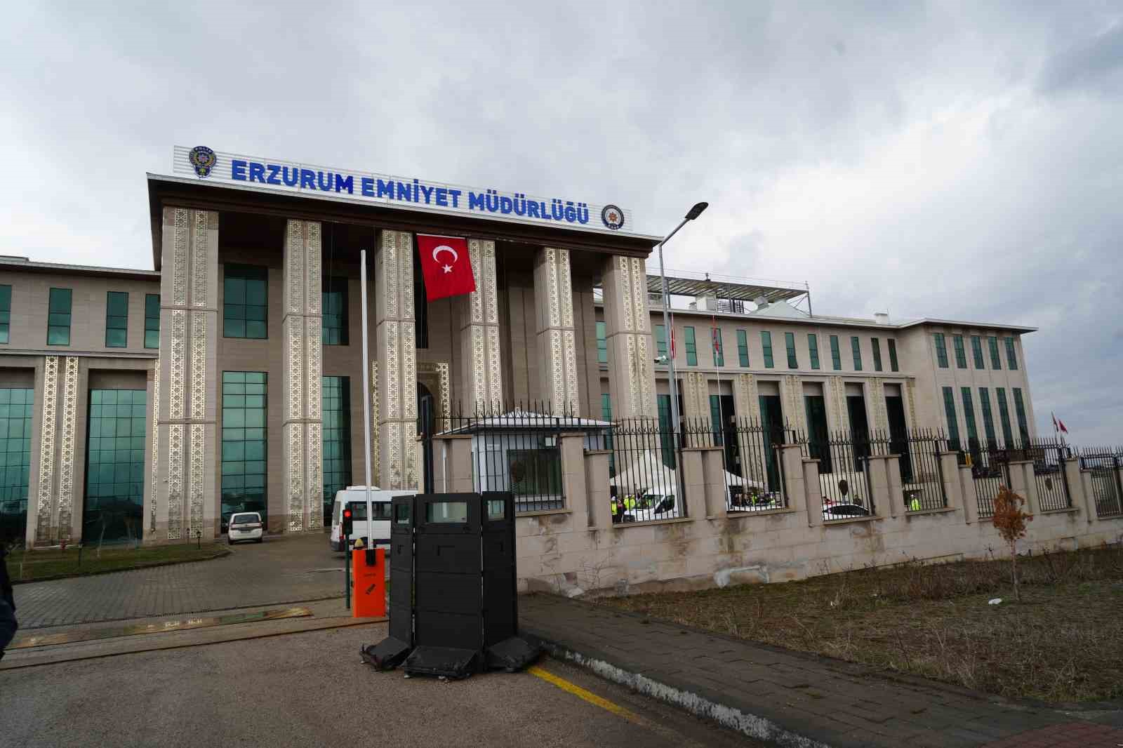 ERZURUM’DA SOKAK HAYVANLARI TALİMATIYLA İLGİLİ İDARİ İNCELEME BAŞLATILDI