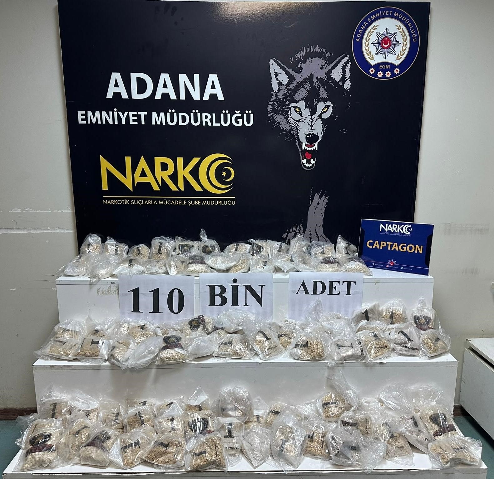 OTOMOBİLDEN 110 BİN UYUŞTURUCU HAP ÇIKTI, KENDİSİNİ "MADDELERDEN BİLGİM YOK" DİYEREK SAVUNDU