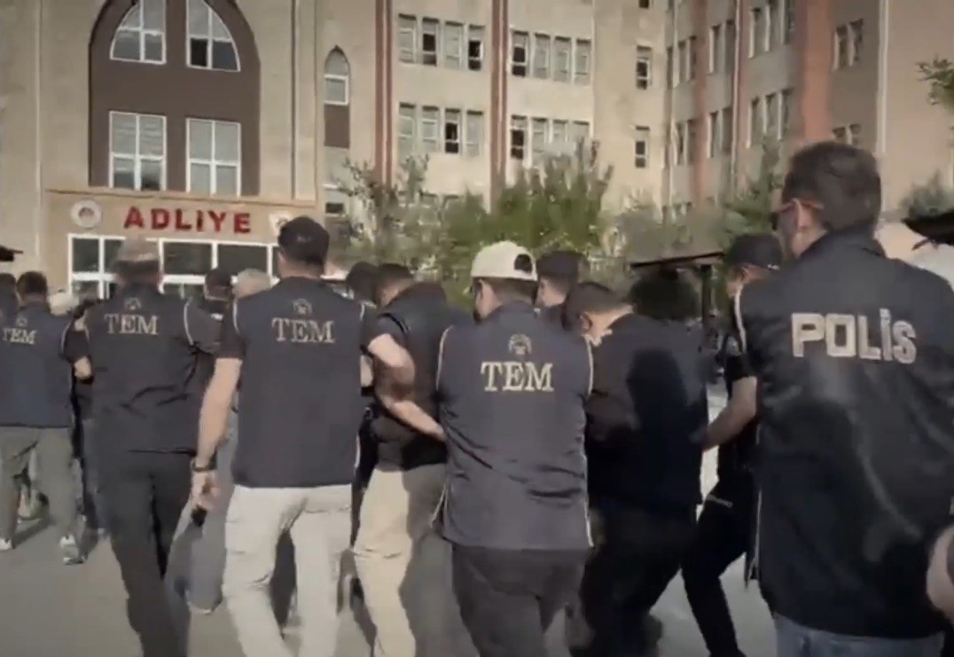 KAHRAMANMARAŞ CUMHURİYET BAŞSAVCILIĞI’NDAN TERS KELEPÇE GÖRÜNTÜLERİNE SORUŞTURMA