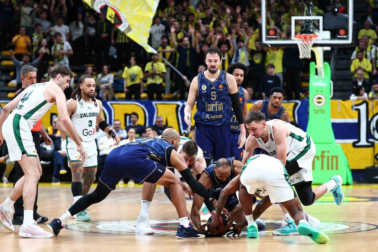 EUROLEAGUE: FENERBAHÇE: 99 - ZALGİRİS KAUNAS: 80