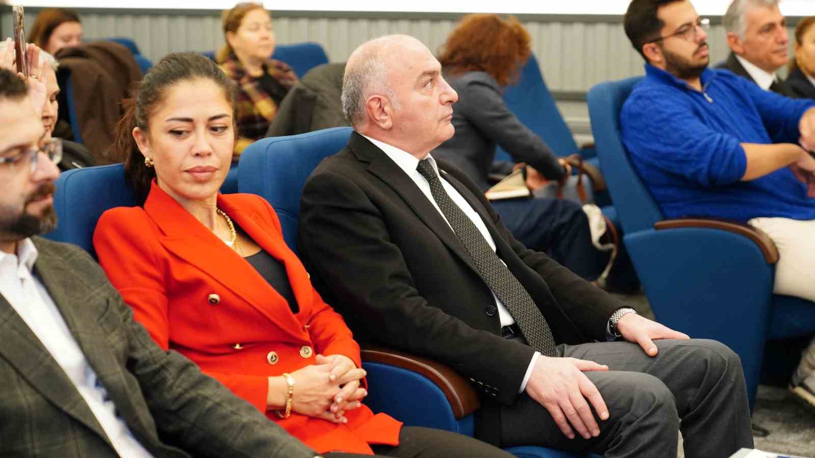 ETSO’DA "KADIN GÜCÜYLE KALKINMA PROJESİ GÜMRÜK VE DIŞ TİCARET EĞİTİMİ" DÜZENLENDİ