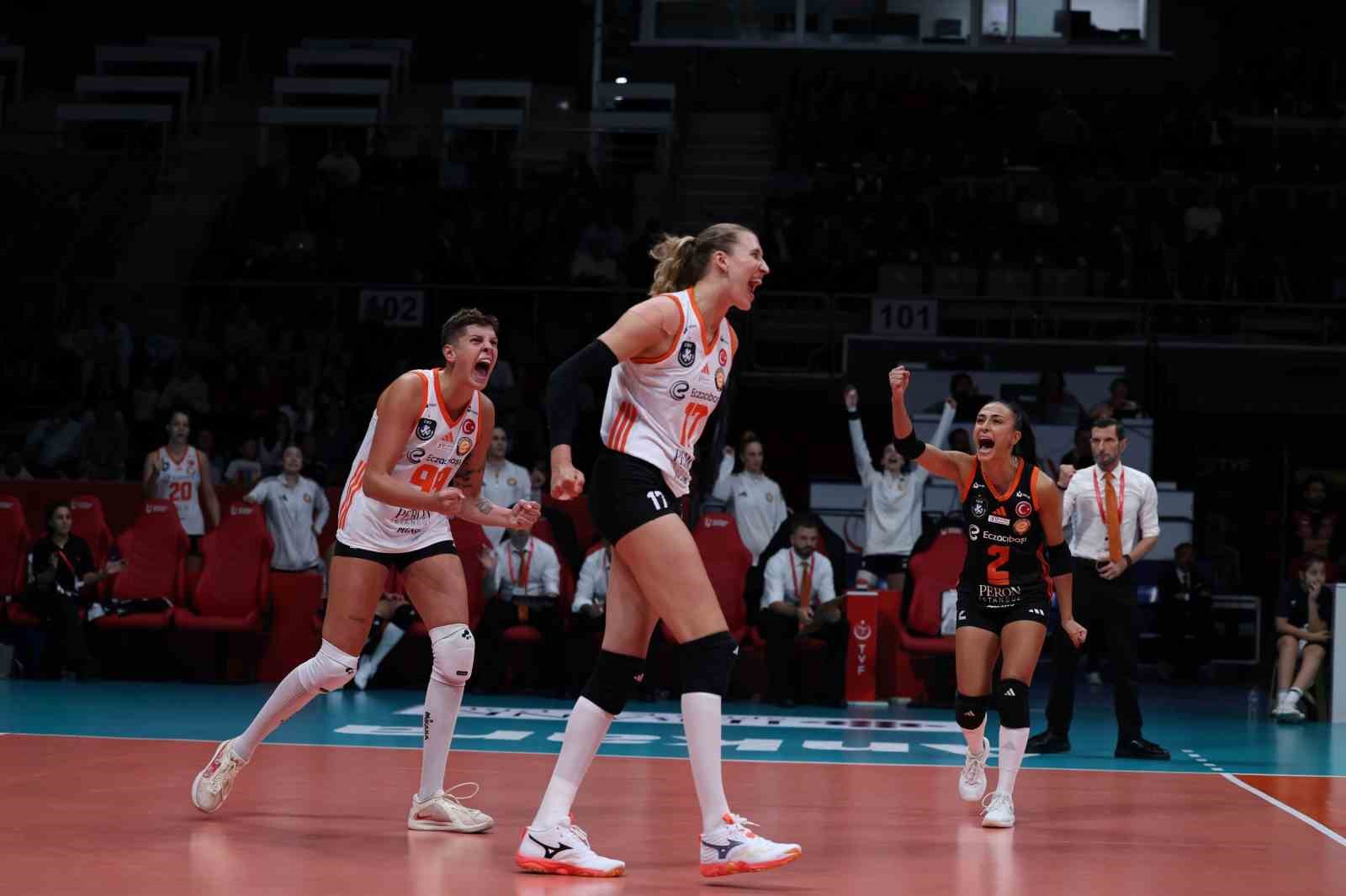 VODAFONE SULTANLAR LİGİ: İLBANK: 0 ECZACIBAŞI PERON İSTANBUL: 3