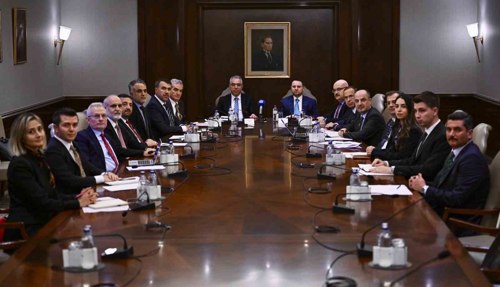 BAKAN GÜRLEK: "MİLLETİN TEMSİLCİLERİNİN HAZIRLAYACAĞI YENİ BİR ANAYASAYA İHTİYAÇ VARDIR"