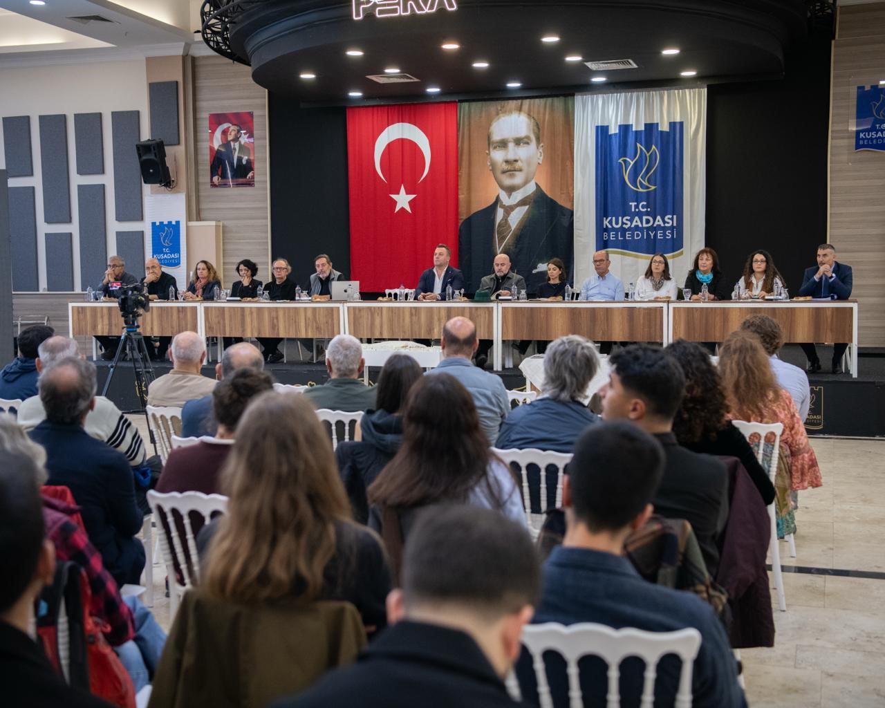 BAŞKAN VEKİLİ DEMİRTAŞ: "KENTİMİZİN KİMLİĞİNE VE DOĞASINA ÇOK YAKIŞACAK"