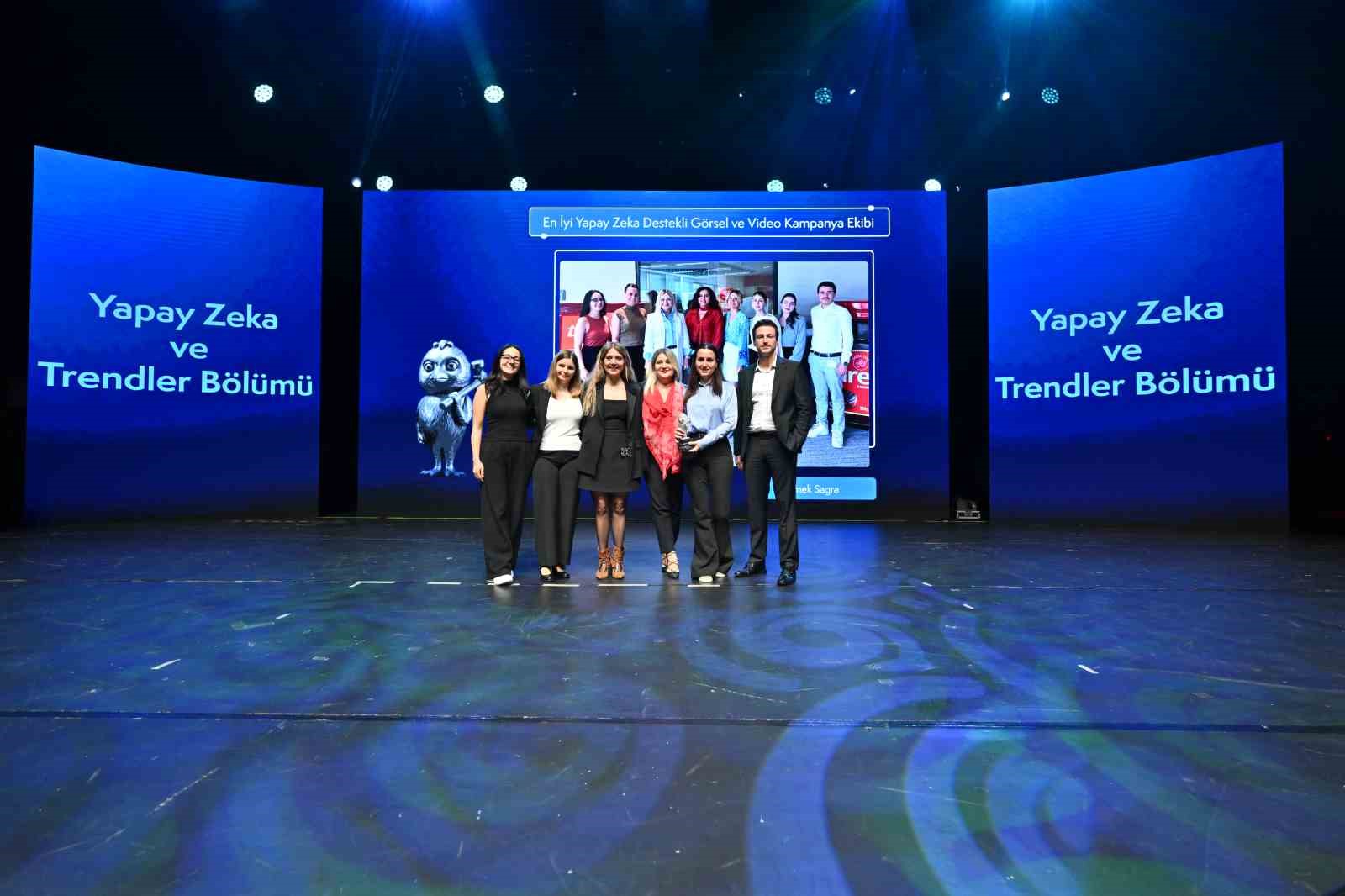 TADELLE’NİN ‘MUTLU KIRMIZI’ KAMPANYASINA THE HAMMERS AWARDS’TAN ÖDÜL