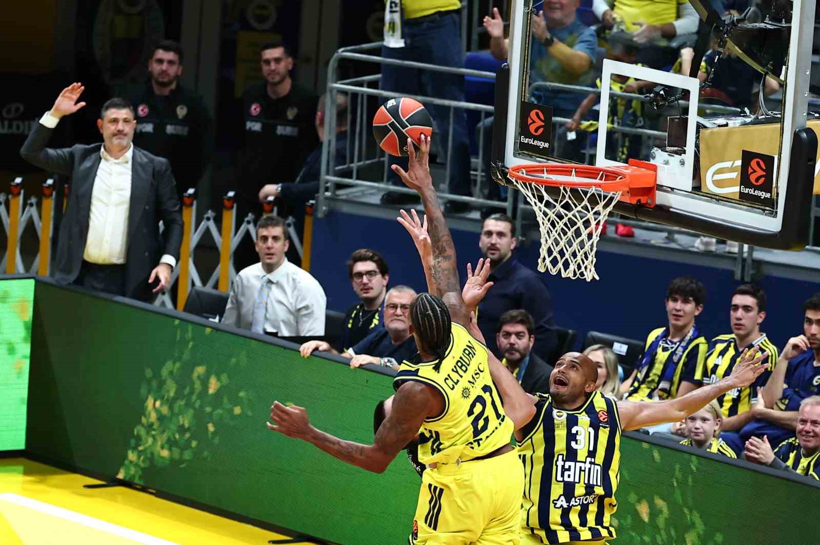 EUROLEAGUE: FENERBAHÇE: 74 - PARTİZAN: 65