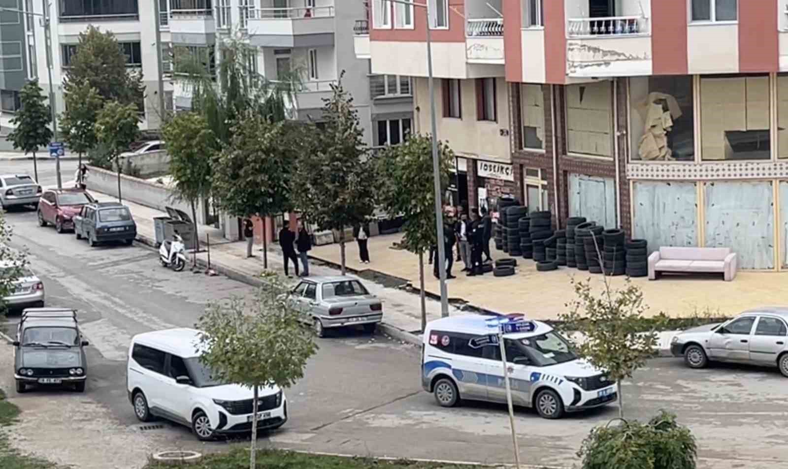 ÇORUM’DA OTO LASTİK TAMİRHANESİNE ATEŞ AÇAN ŞAHIS GÖZALTINA ALINDI