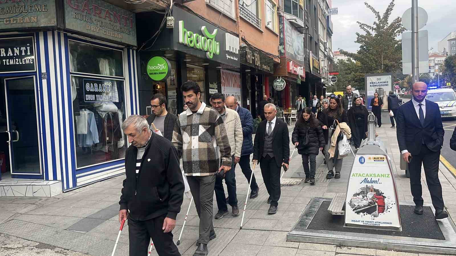 GÖRME ENGELLİLER İÇİN BEYAZ BASTONLARLA YÜRÜDÜLER