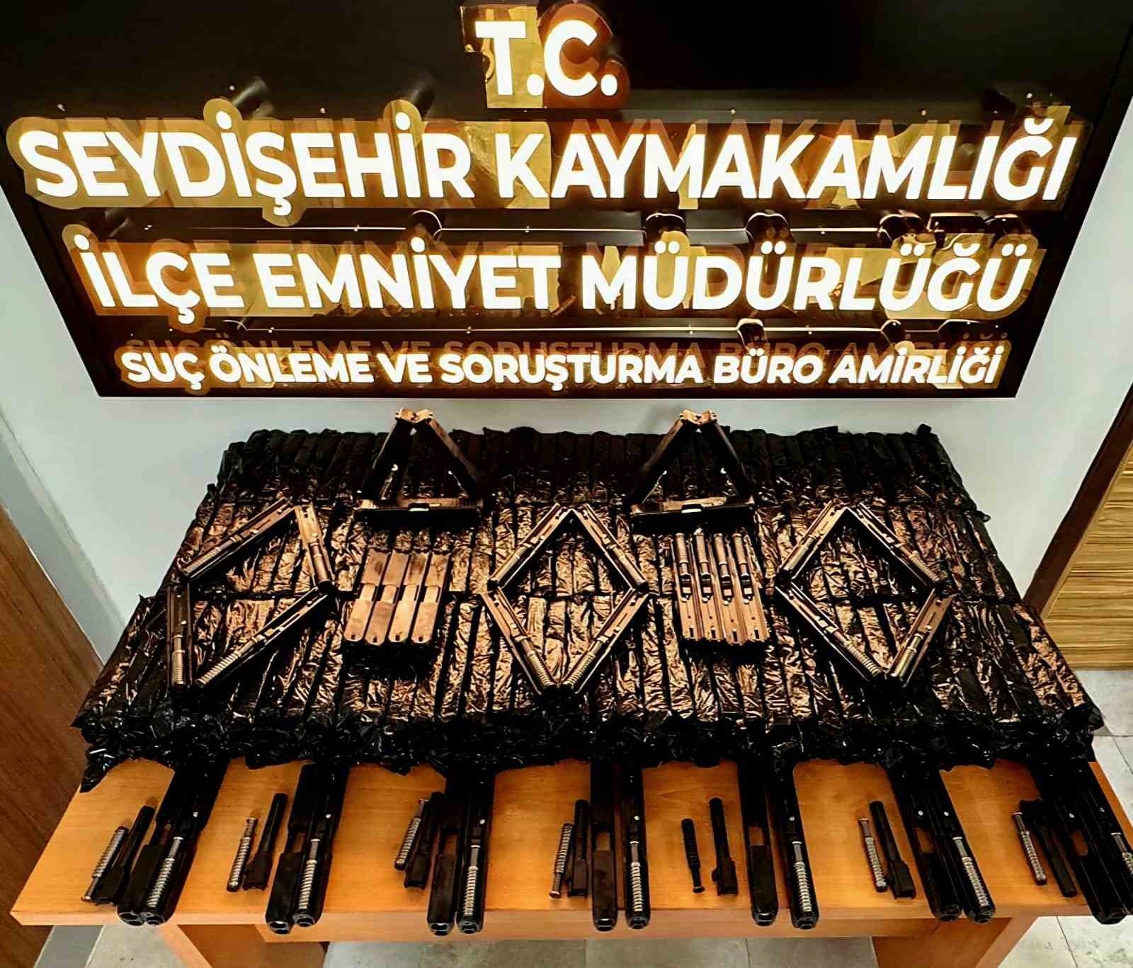 SEYDİŞEHİR’DE BİN 560 SİLAH PARÇASI ELE GEÇİRİLDİ