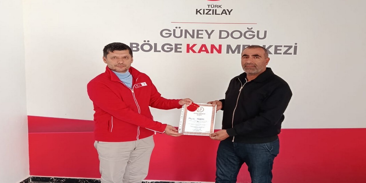 KIZILAY’DAN DUYARLI VATANDAŞA ANLAMLI ÖDÜL