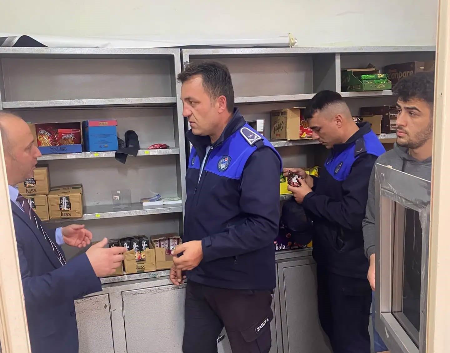 BAYBURT’TA OKUL KANTİNLERİNE ZABITA DENETİMİ