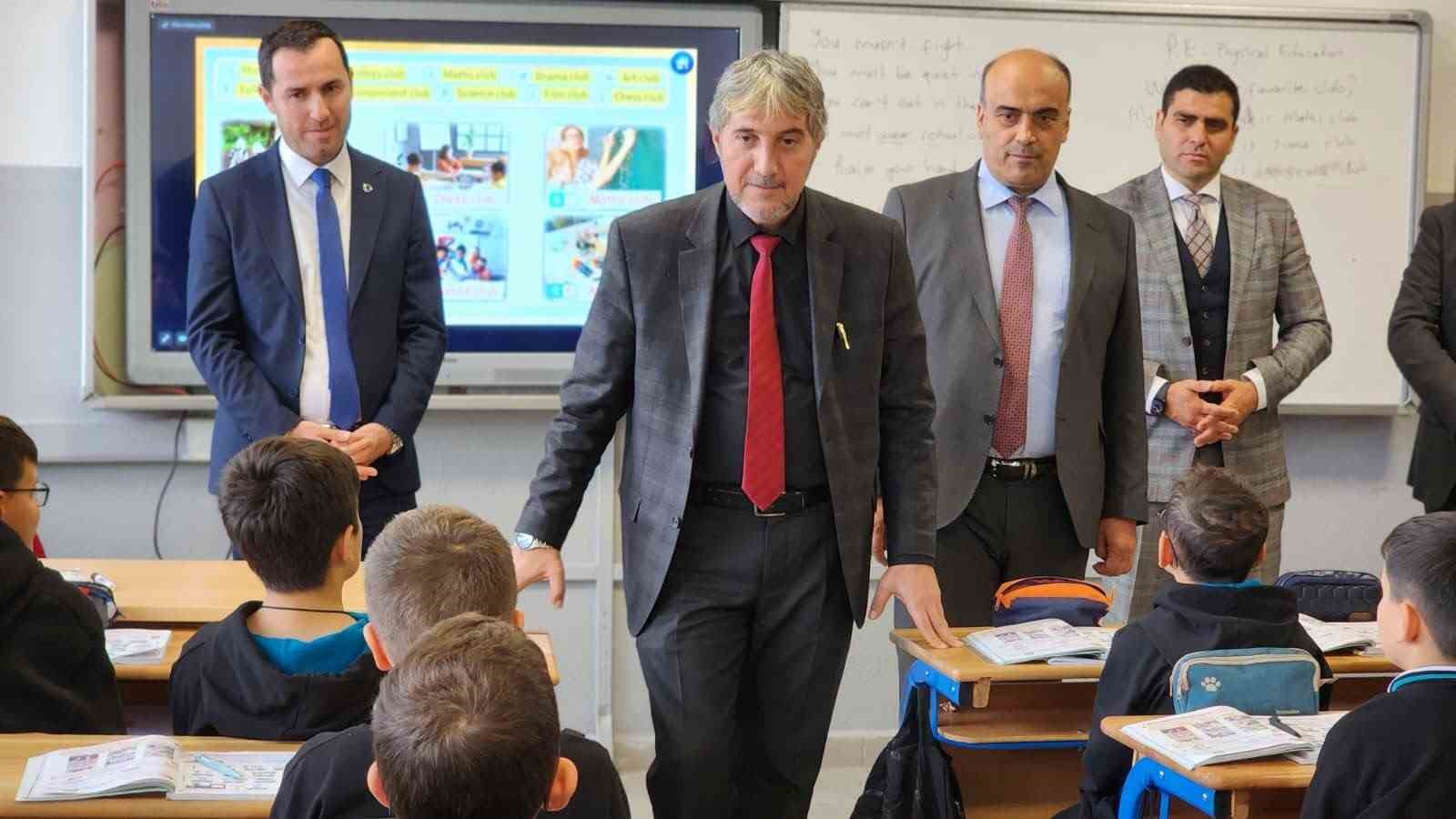 MÜDÜR YILMAZ: "BAŞARI, İNANMAK VE GAYRET GÖSTERMEKLE MÜMKÜNDÜR"