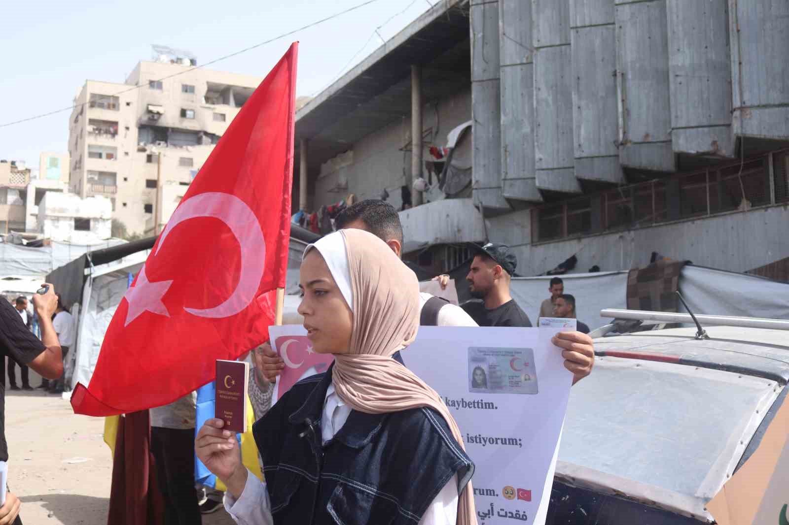 GAZZE’DEKİ TÜRK VATANDAŞLARINDAN TÜRKİYE’YE TAHLİYE ÇAĞRISI