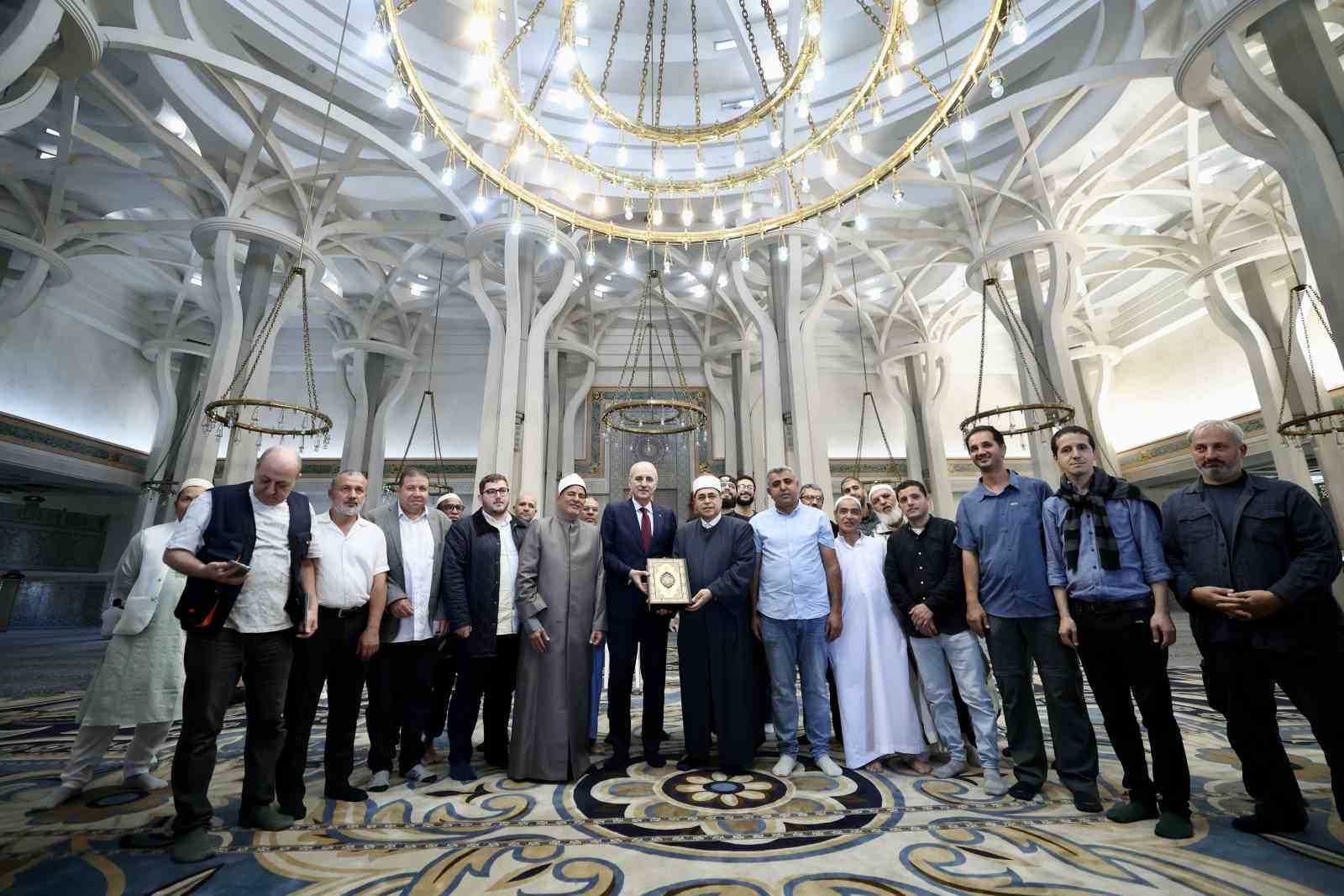 TBMM BAŞKANI KURTULMUŞ, ROMA İSLAM MERKEZİ’Nİ ZİYARET ETTİ