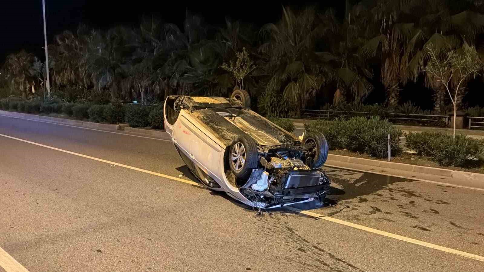 ALANYA’DA OTOMOBİL TAKLA ATTI: 2 YARALI