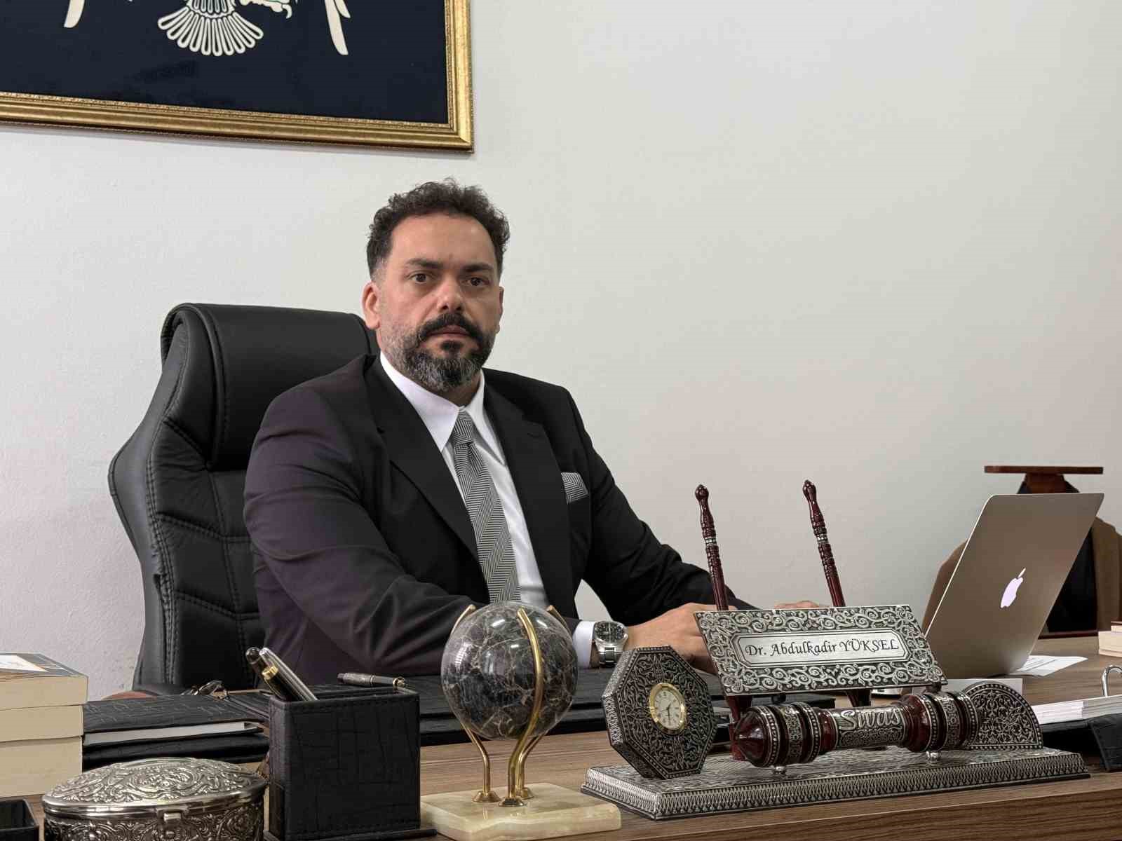 SOSYAL POLİTİKA UZMANI YAPAY ZEKANIN TEHDİT ETTİĞİ MESLEKLERİ SIRALADI