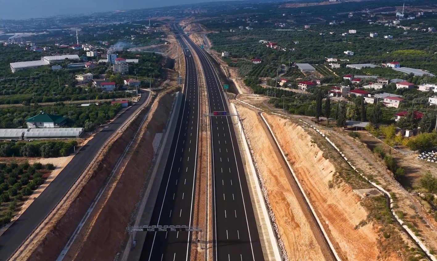 ÇEŞMELİ-KIZKALESİ OTOYOLU PAZARTESİ GÜNÜ AÇILIYOR
