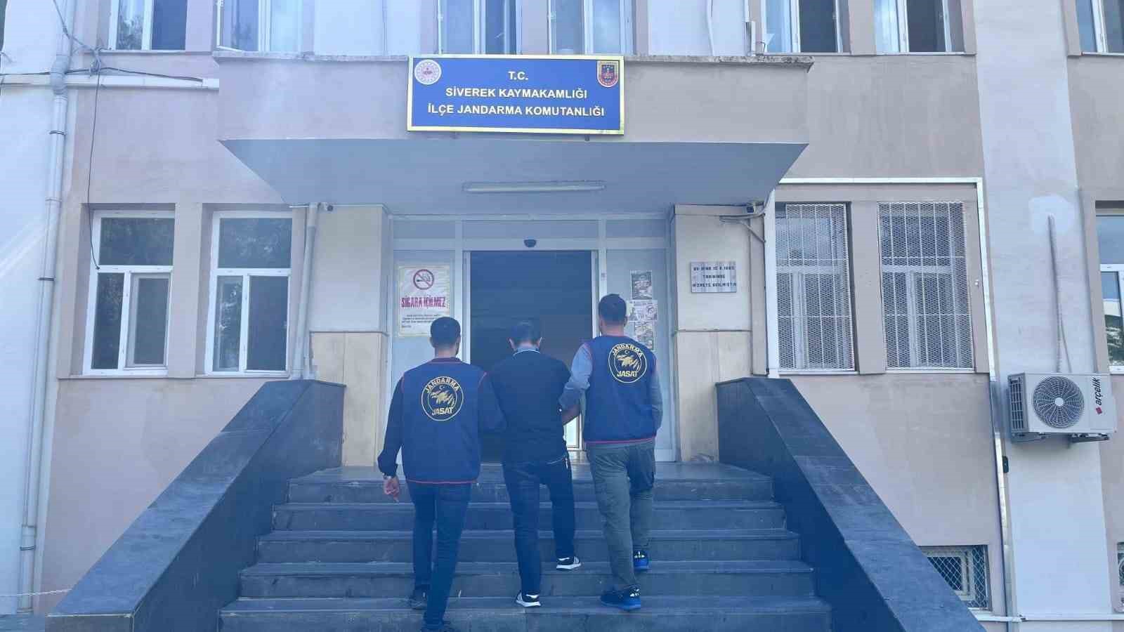 SİVEREK’TE TEL HIRSIZI YAKALANDI