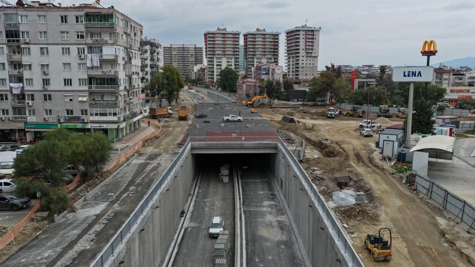 AYDIN YENİ DÖRTYOL KÖPRÜLÜ KAVŞAĞI’NDA ÇALIŞMALAR SÜRÜYOR