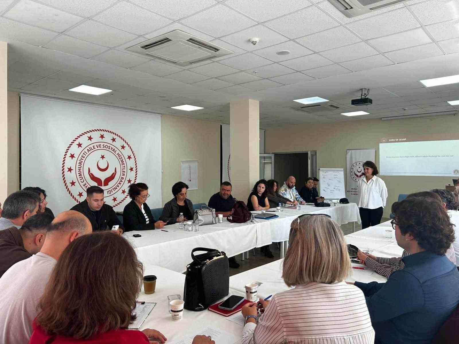 MUĞLA’DA KAMU PERSONELİNE SOSYAL İÇERME EĞİTİMİ VERİLDİ