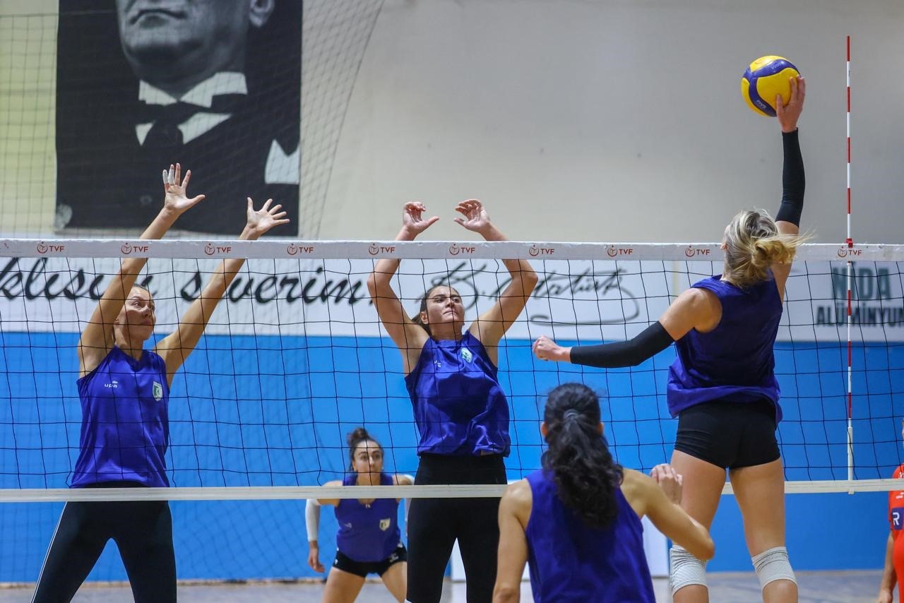 BODRUM’UN İNCİLERİ, FENERBAHÇE MEDİCANA’YI KONUK EDECEK