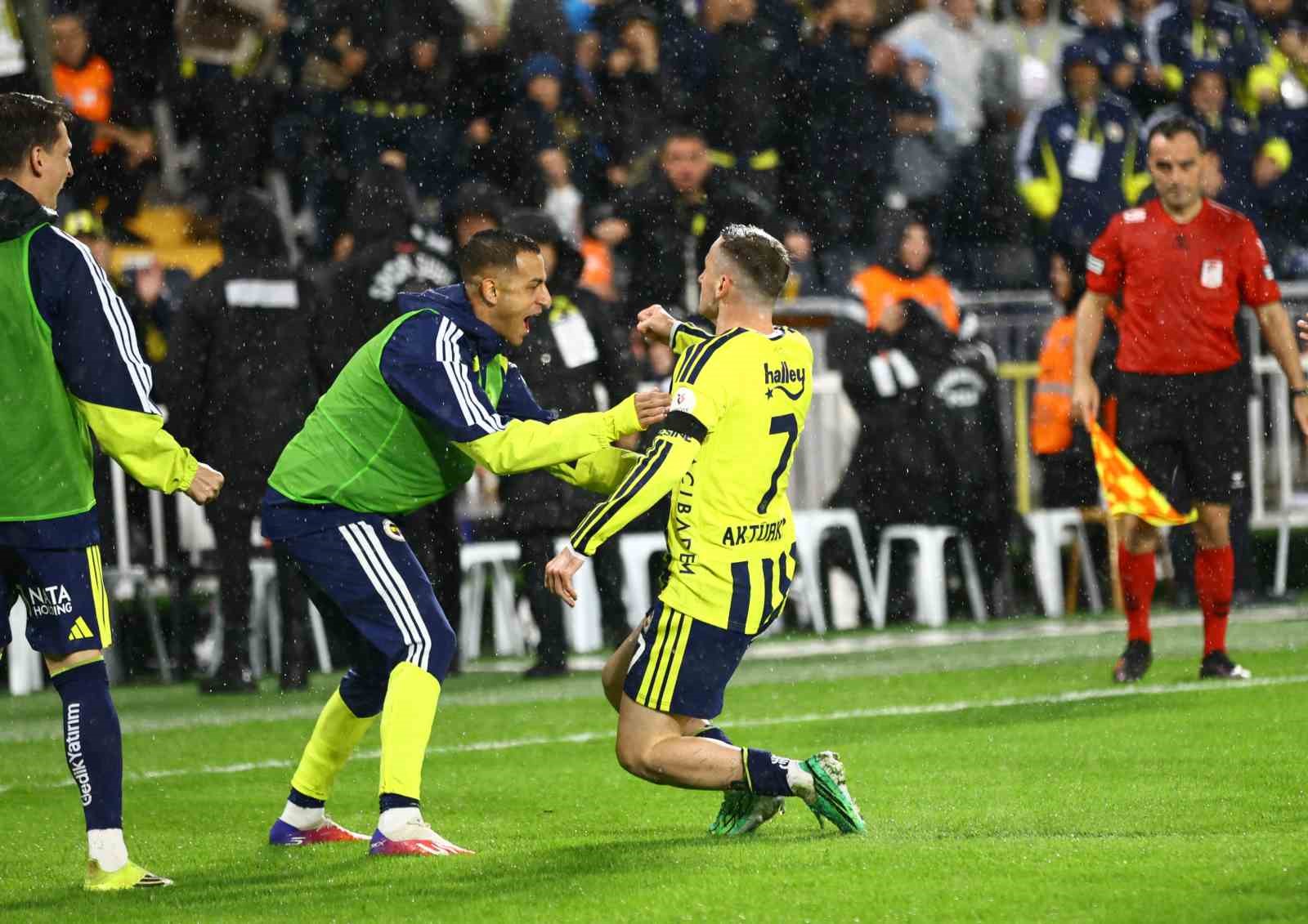 KEREM AKTÜRKOĞLU’DAN BU SEZONKİ İLK GOL