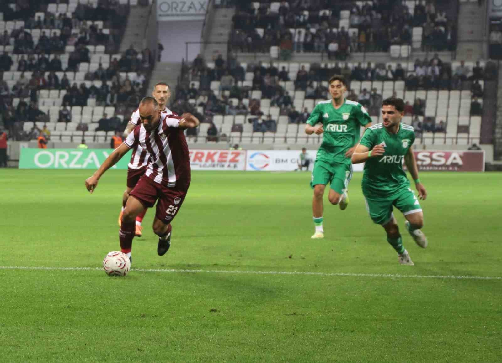 TFF 2. LİG: ELAZIĞSPOR: 3 - ARNAVUTKÖY BELEDİYESPOR: 0