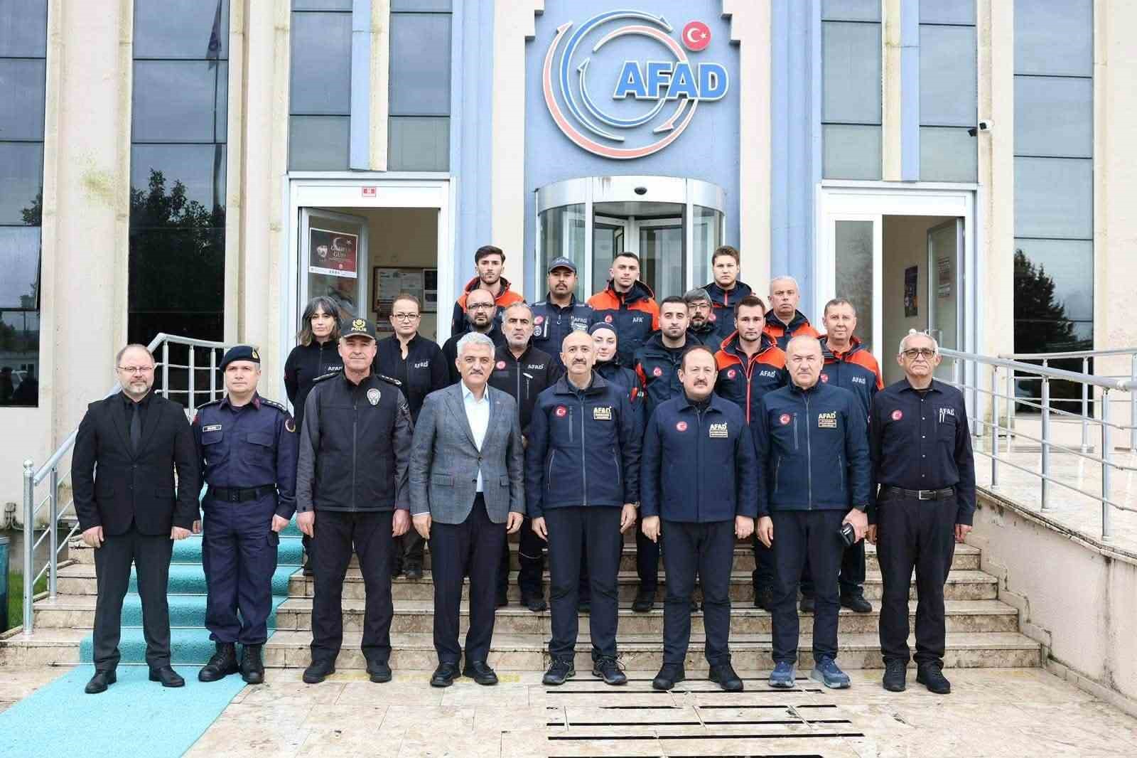 DÜZCE’DE YOĞUN YAĞIŞ MESAİSİ