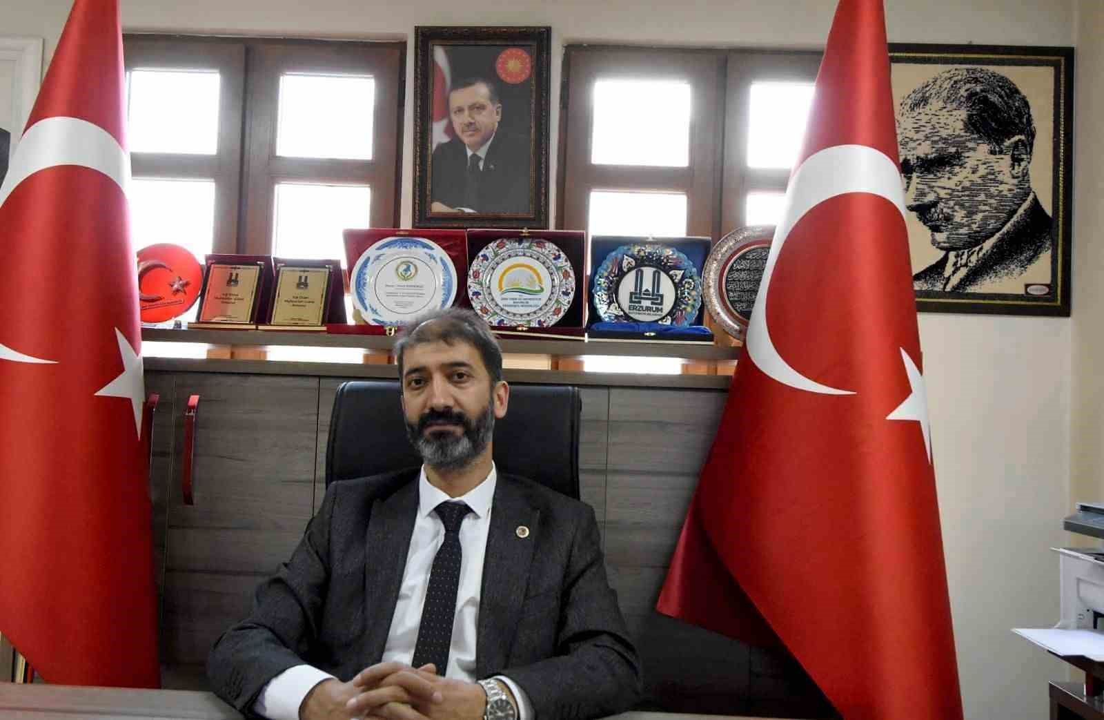 BAŞKAN KORKMAZ: "MUHTARLARIMIZ DEMOKRASİNİN TEMEL TAŞIDIR"