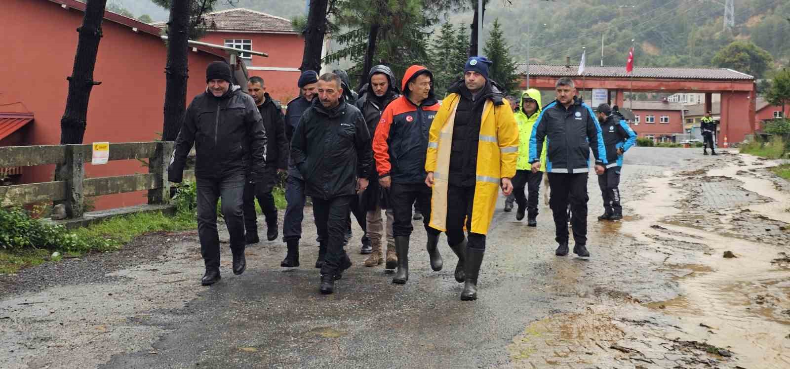 VALİ HACIBEKTAŞOĞLU: "SON 24 SAATTE 150 KİLOGRAMIN ÜZERİNDE YAĞIŞ ALDIK"