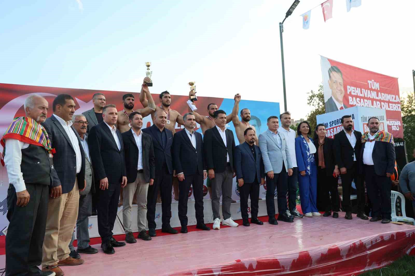 KOZAN’DA BAŞPEHLİVAN EFE ANIL AL OLDU