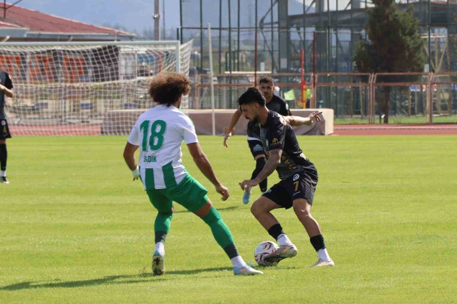 TFF 2. LİG: İSTİKLALSPOR: 4 - SERİKSPOR: 1