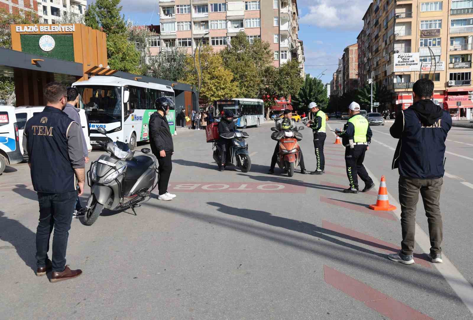 ELAZIĞ’DA KURALLARA UYMAYAN 63 MOTOSİKLET SÜRÜCÜSÜNE 1 MİLYON LİRA CEZA