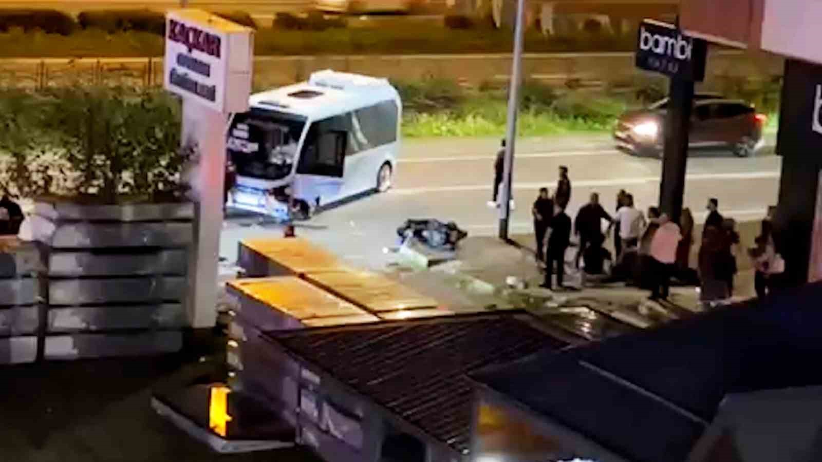 RİZE’DE MİNİBÜS İLE MOTOSİKLET ÇARPIŞTI: 1 ÖLÜ