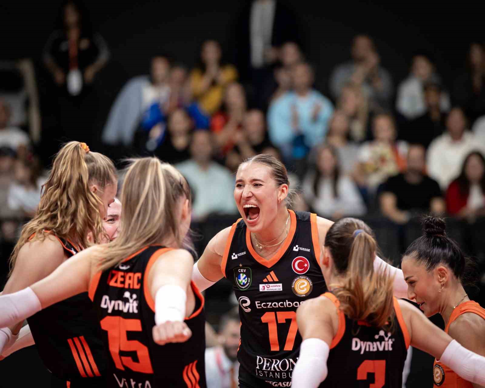 VODAFONE SULTANLAR LİGİ: ECZACIBAŞI PERON İSTANBUL: 2 - V. BANK: 3