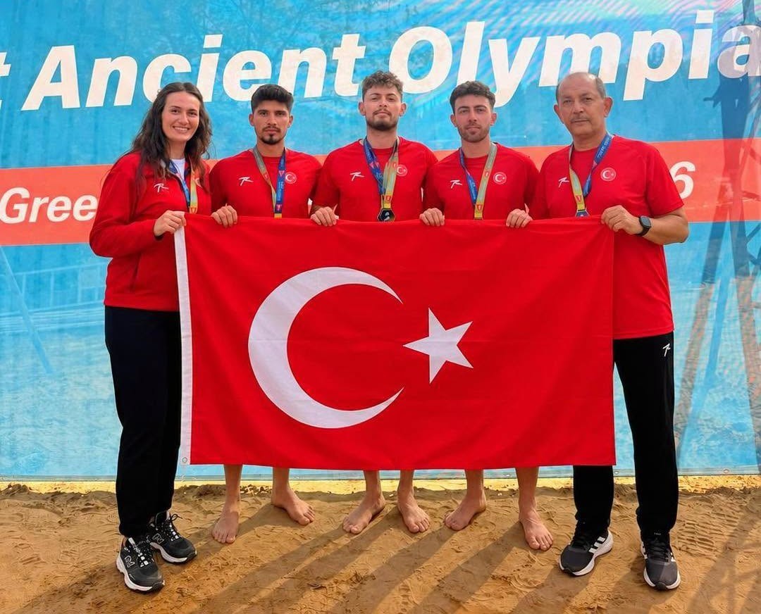 ERZİNCANLI MİLLİ SPORCULARIN YER ALDIĞI TÜRKİYE, AİR BADMİNTON’DA AVRUPA İKİNCİSİ OLDU