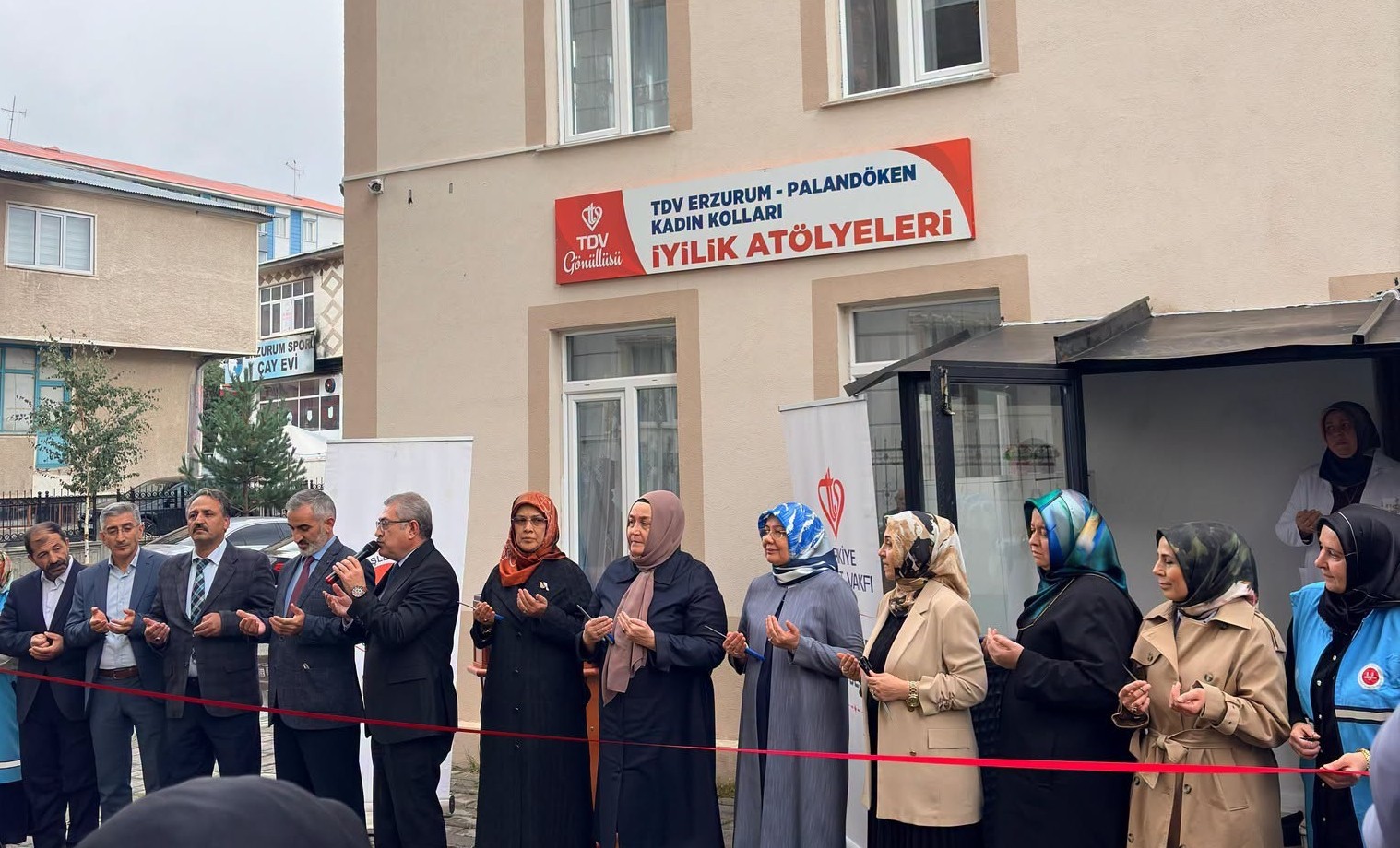 ERZURUM’DA "İYİLİK ATÖLYELERİ" DUALARLA HİZMETE AÇILDI