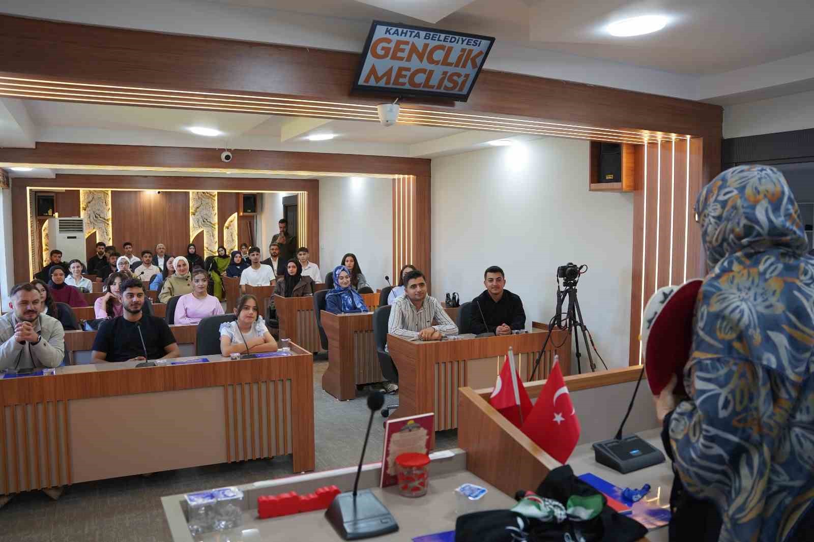 KAHTA BELEDİYESİ GENÇLİK MECLİSİ’NDEN ANLAMLI BULUŞMA