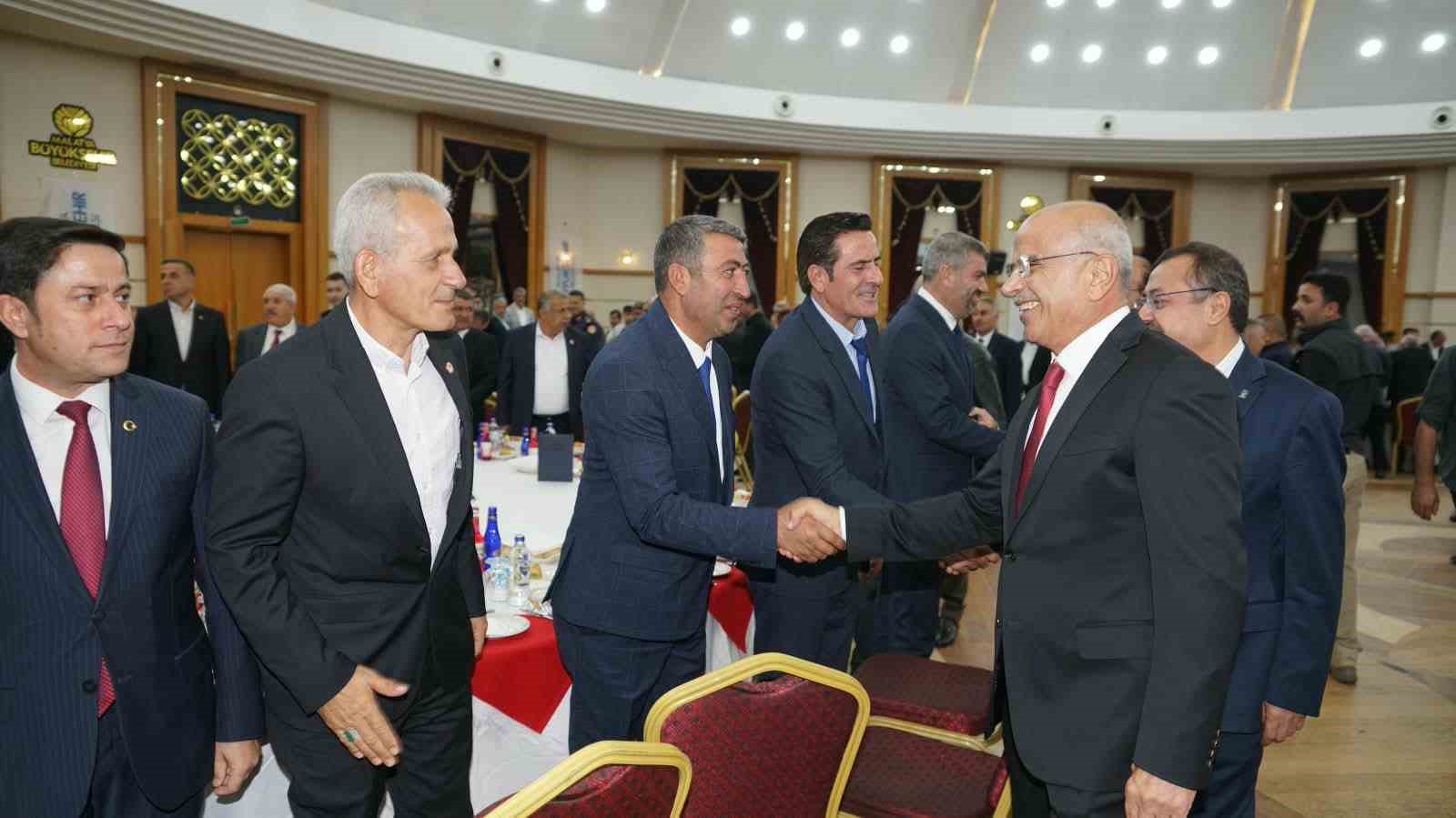 BAŞKAN ER: "MUHTARLAR YEREL YÖNETİMLERİN EN ÖNEMLİ PAYDAŞLARIDIR"