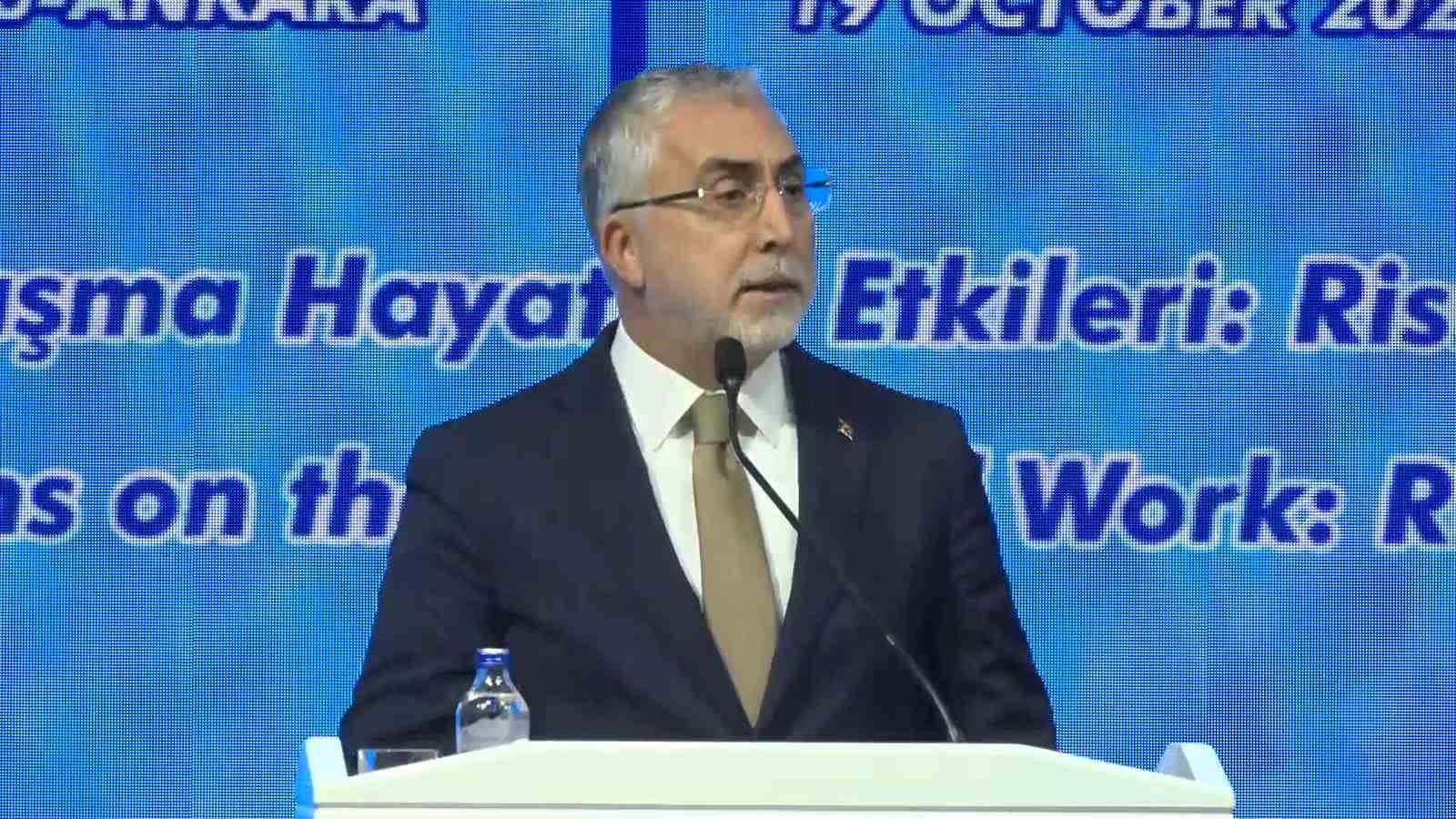 BAKAN IŞIKHAN: "DÖNÜŞÜMÜN MALİYETİNİ ÇALIŞANLARIMIZIN OMUZLARINA YÜKLEMEDEN İLERLEMEK DURUMUNDAYIZ"