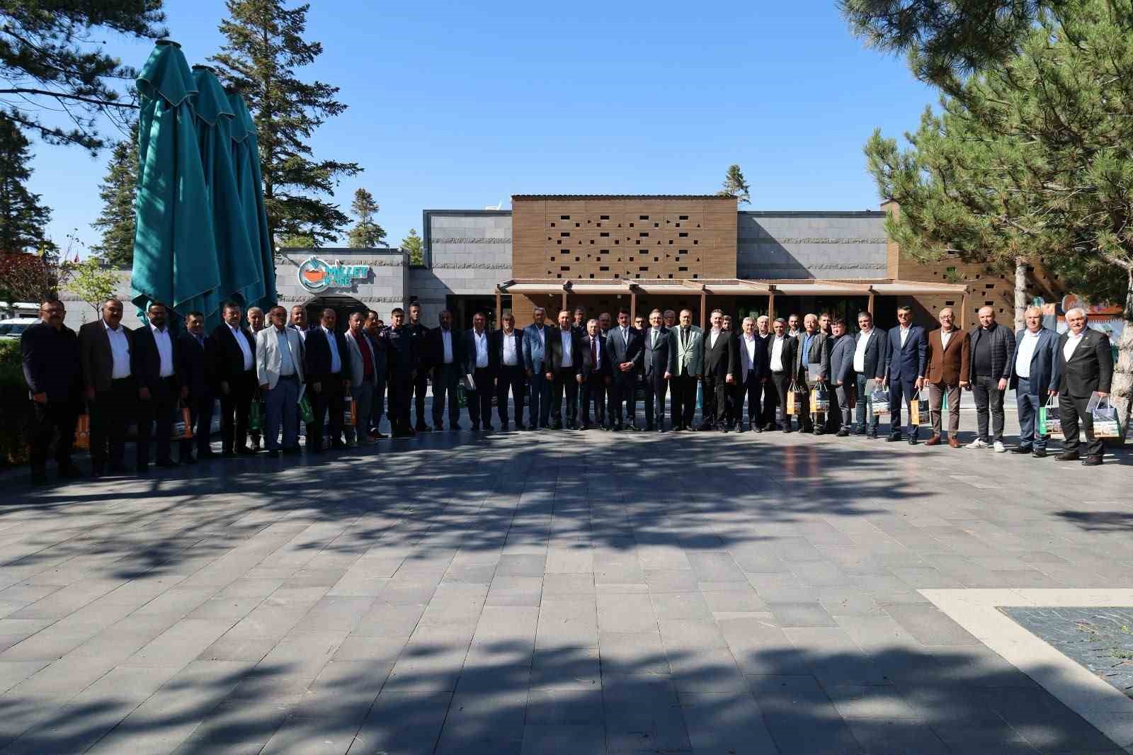 KARAPINAR’DA MUHTARLAR GÜNÜ KUTLANDI
