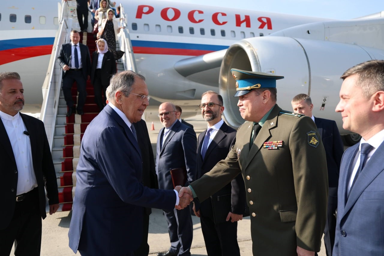 RUSYA DIŞİŞLERİ BAKANI LAVROV İRAN’DA